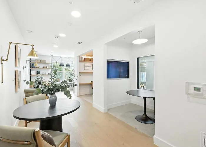 44 Chic 2b Condo, Pool And Gym, Near Stockyards * Fort Worth