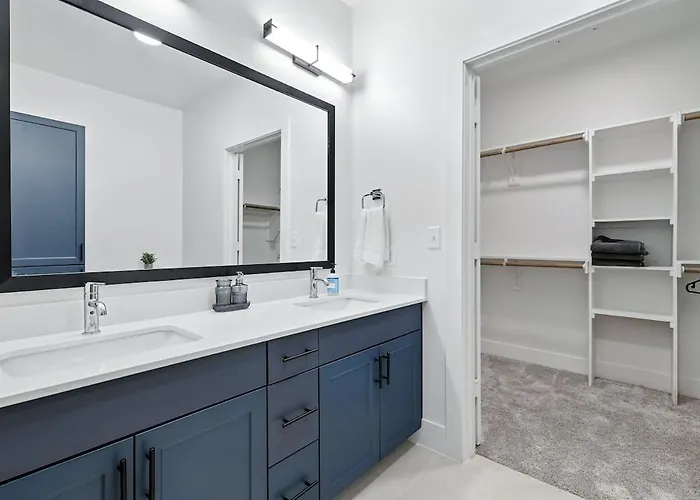 44 Chic 2b Condo, Pool And Gym, Near Stockyards Apartamento
