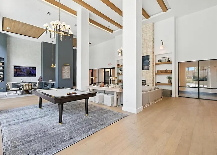 44 Chic 2b Condo, Pool And Gym, Near Stockyards * Fort Worth